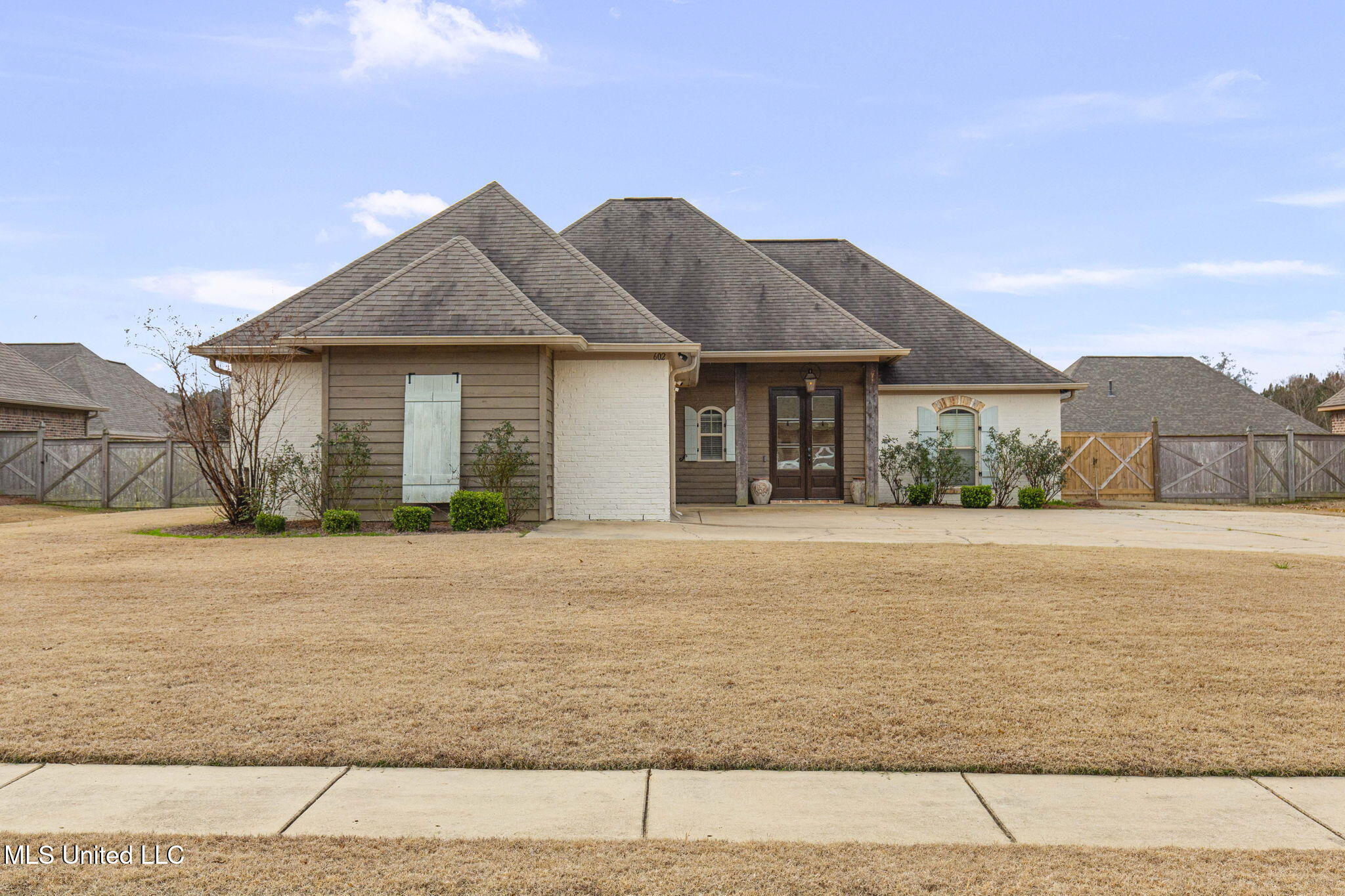 1-web-or-mls-602 Belle Oak-1