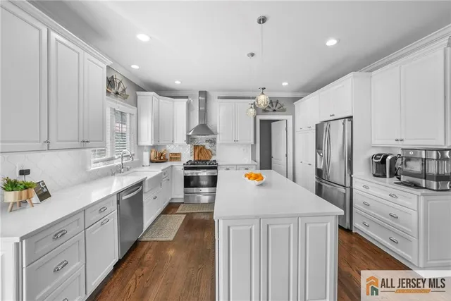 $1,029,000 | 5 Elizabeth Court, Colonia, NJ 07067