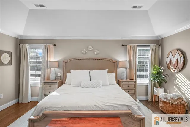 $1,029,000 | 5 Elizabeth Court, Colonia, NJ 07067