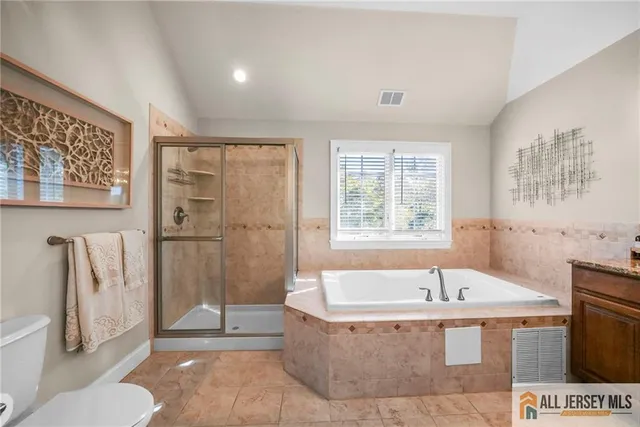 $1,029,000 | 5 Elizabeth Court, Colonia, NJ 07067