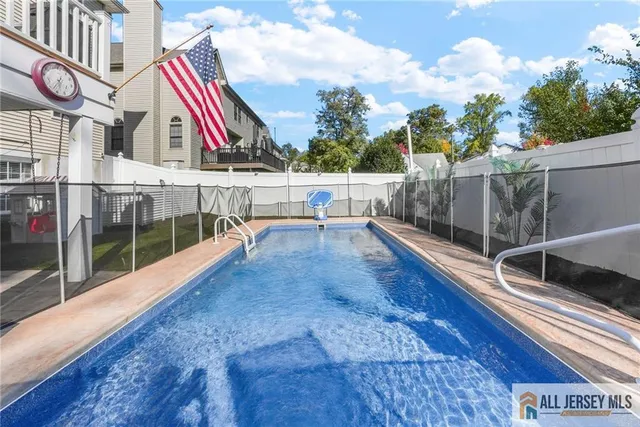 $1,029,000 | 5 Elizabeth Court, Colonia, NJ 07067