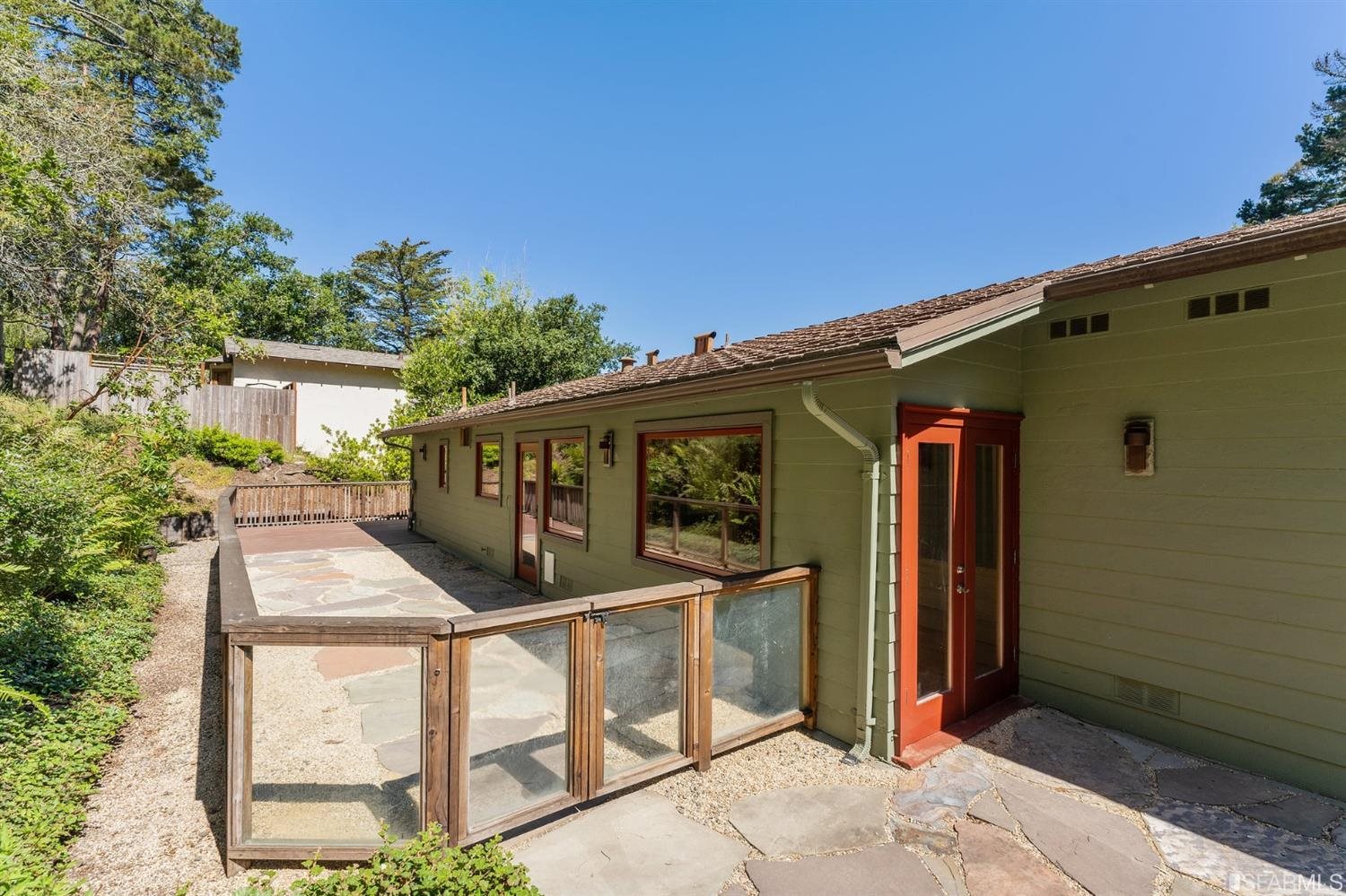 1180 Park Hills Road Berkeley, CA 94708 - Photo 49 of 62 a front view of house with street view