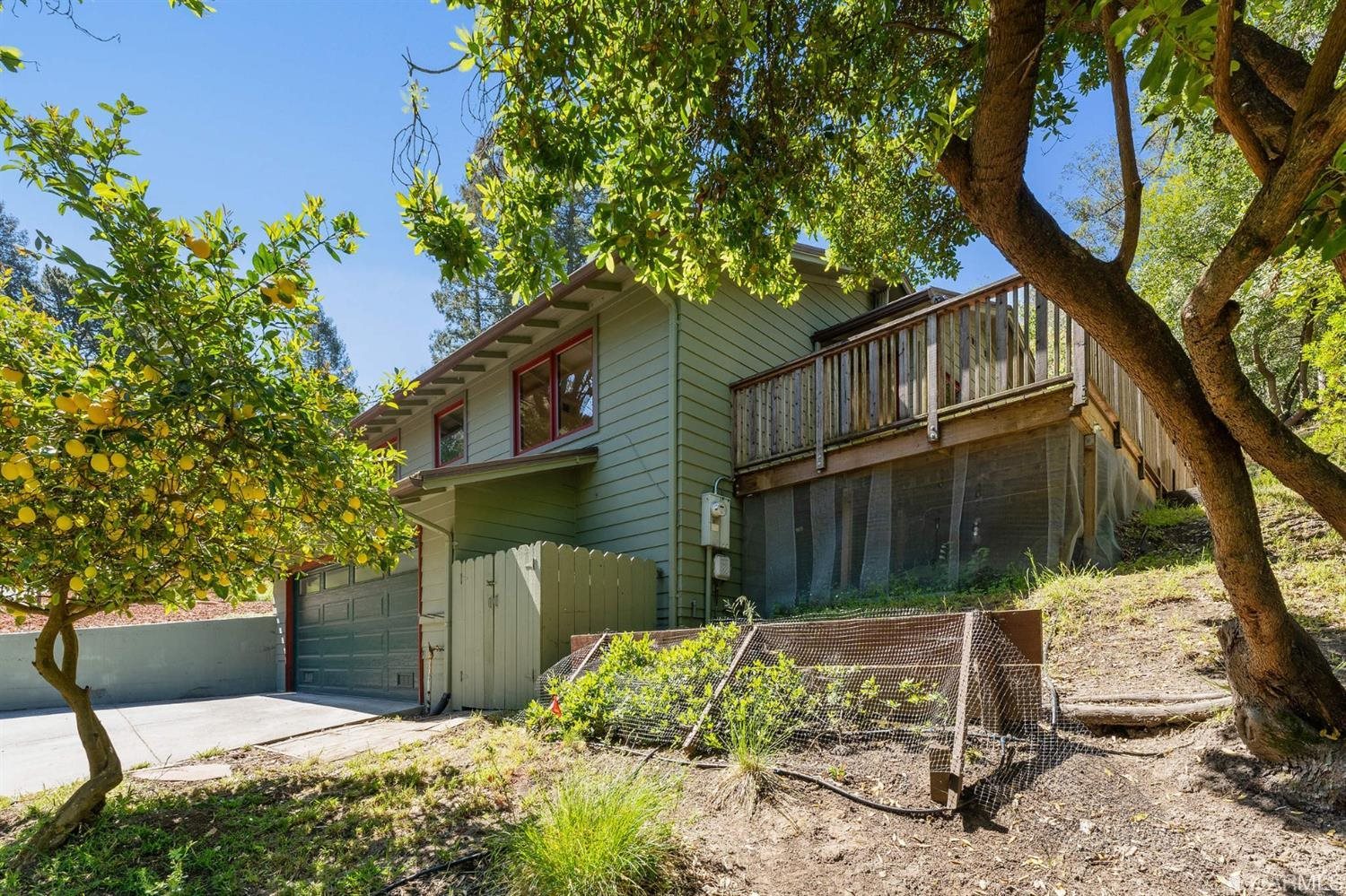 1180 Park Hills Road Berkeley, CA 94708 - Photo 7 of 62 a view of a back yard of the house