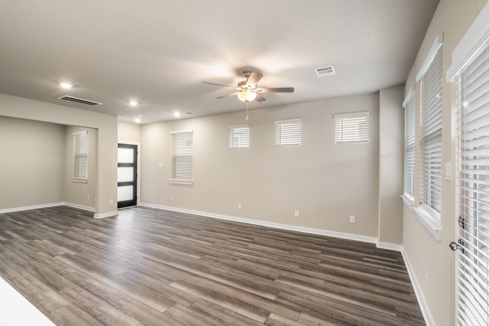 8209 Rising Stream Drive Houston, TX 77063 - Photo 11 of 35