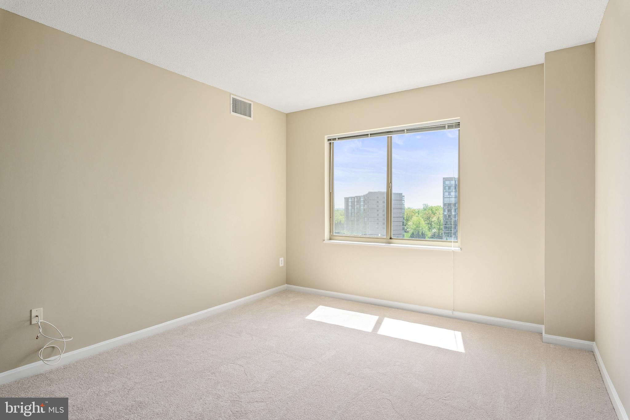 19365 Cypress Ridge Terrace, Unit 515 Leesburg, VA 20176 - Photo 11 of 33