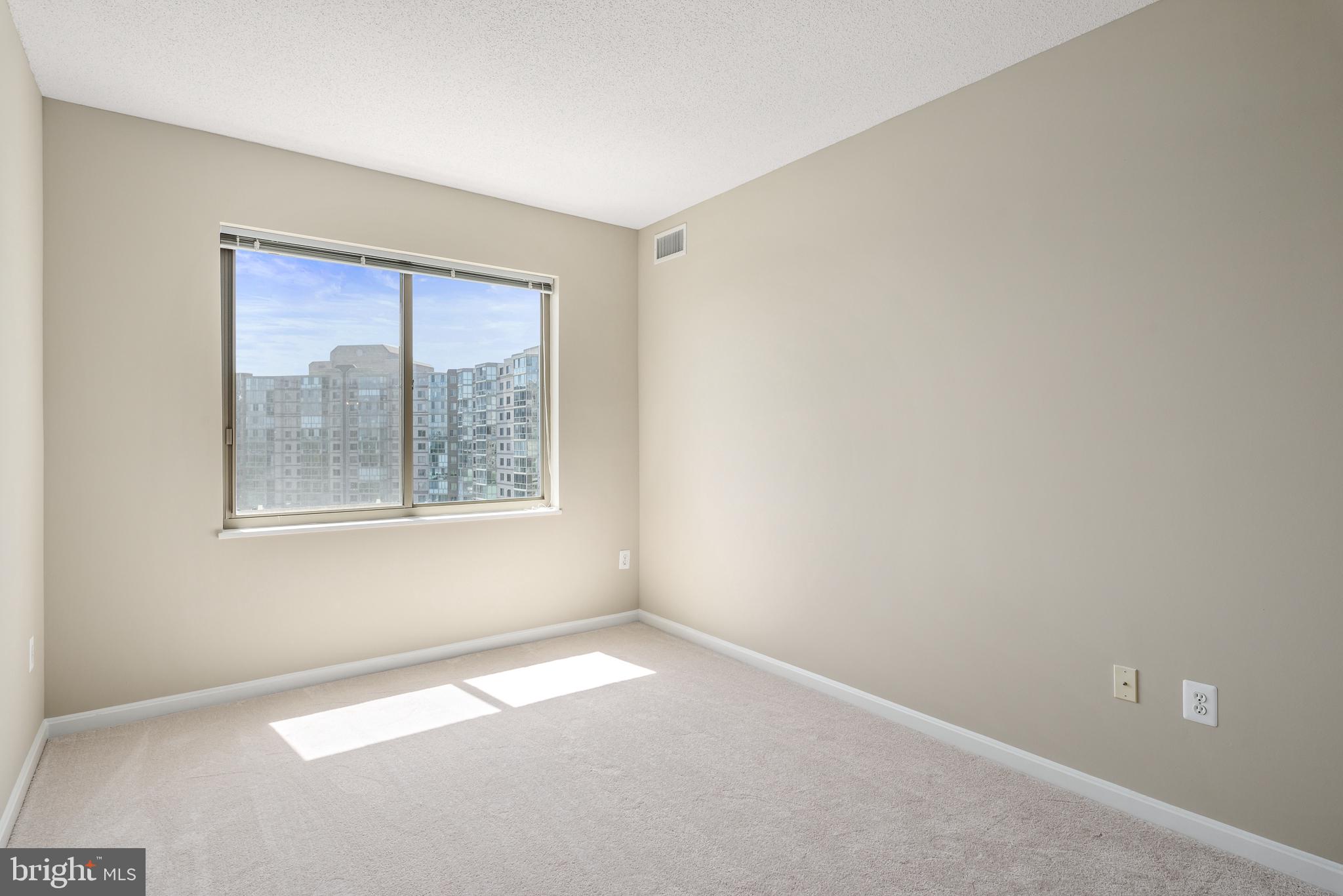 19365 Cypress Ridge Terrace, Unit 515 Leesburg, VA 20176 - Photo 15 of 33