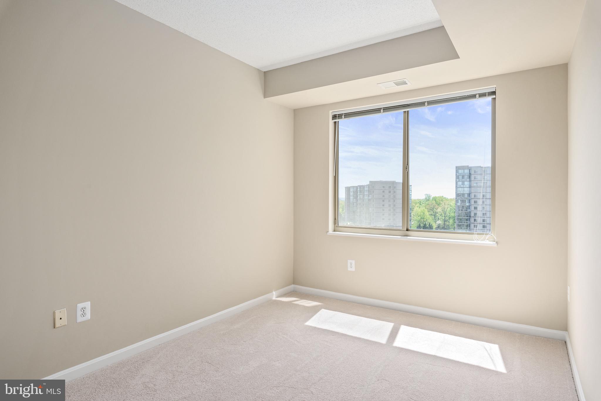 19365 Cypress Ridge Terrace, Unit 515 Leesburg, VA 20176 - Photo 19 of 33