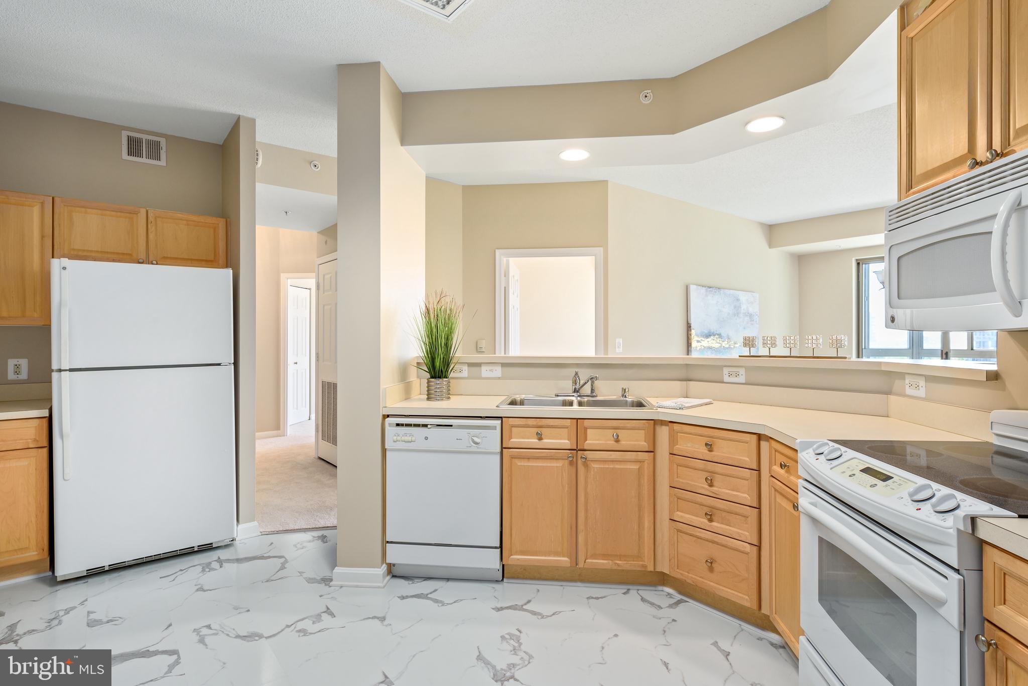 19365 Cypress Ridge Terrace, Unit 515 Leesburg, VA 20176 - Photo 6 of 33