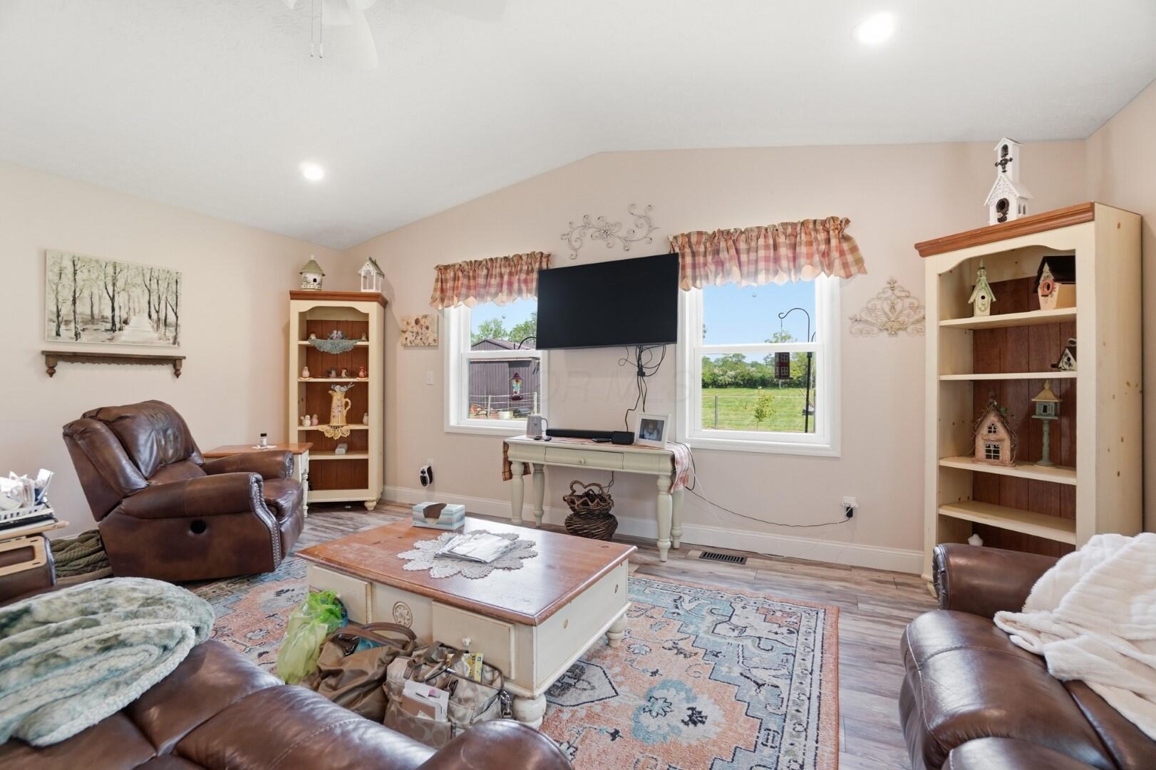 6306 Johnson Road Springfield, OH 45502 - Photo 19 of 84 Gallery Image 19