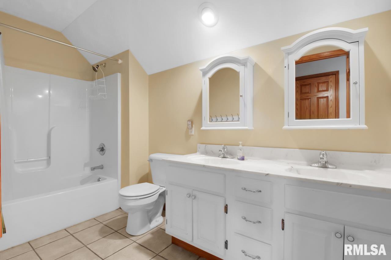 2 Kemp Street Delavan, IL 61734 - Photo 18 of 36 Gallery Image 18