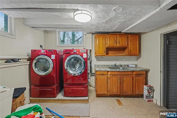 $599,999 | 458 Fairview Avenue, Orange, NJ 07050