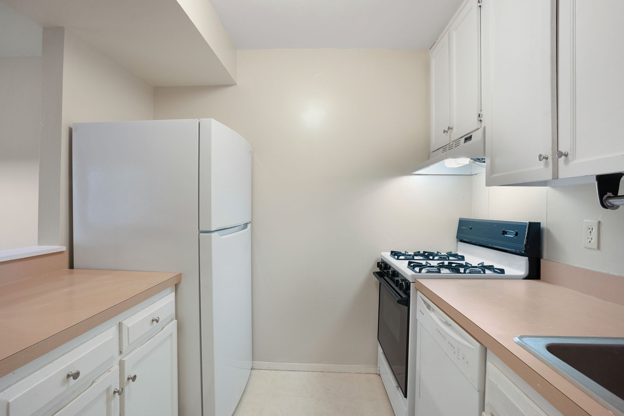 8 Quarry Corner, Unit 8 Ridgefield, CT 06877 - Photo 11 of 24