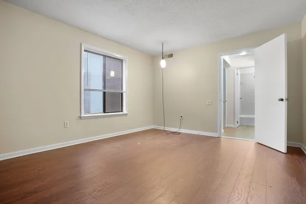 $2,200 | 8 Quarry Corner, Unit 8, Ridgefield, CT 06877