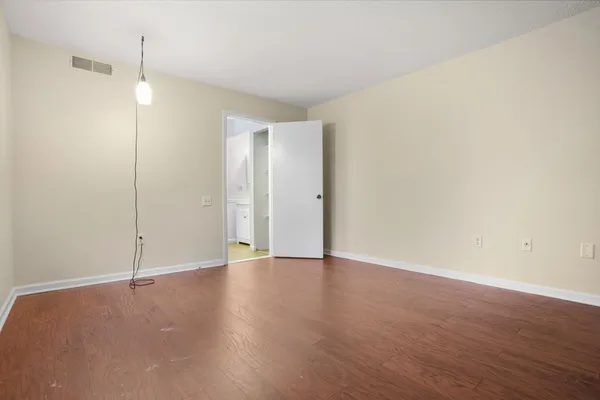 $2,200 | 8 Quarry Corner, Unit 8, Ridgefield, CT 06877