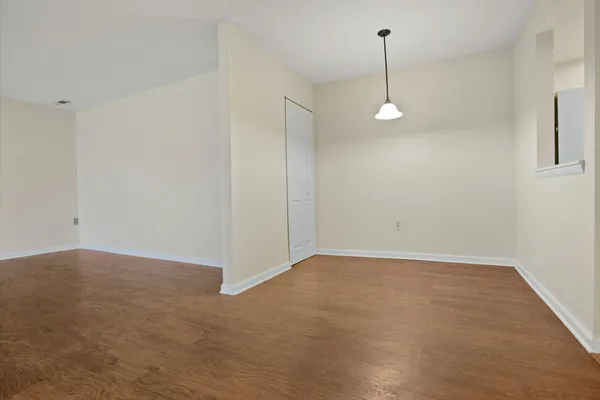 $2,200 | 8 Quarry Corner, Unit 8, Ridgefield, CT 06877