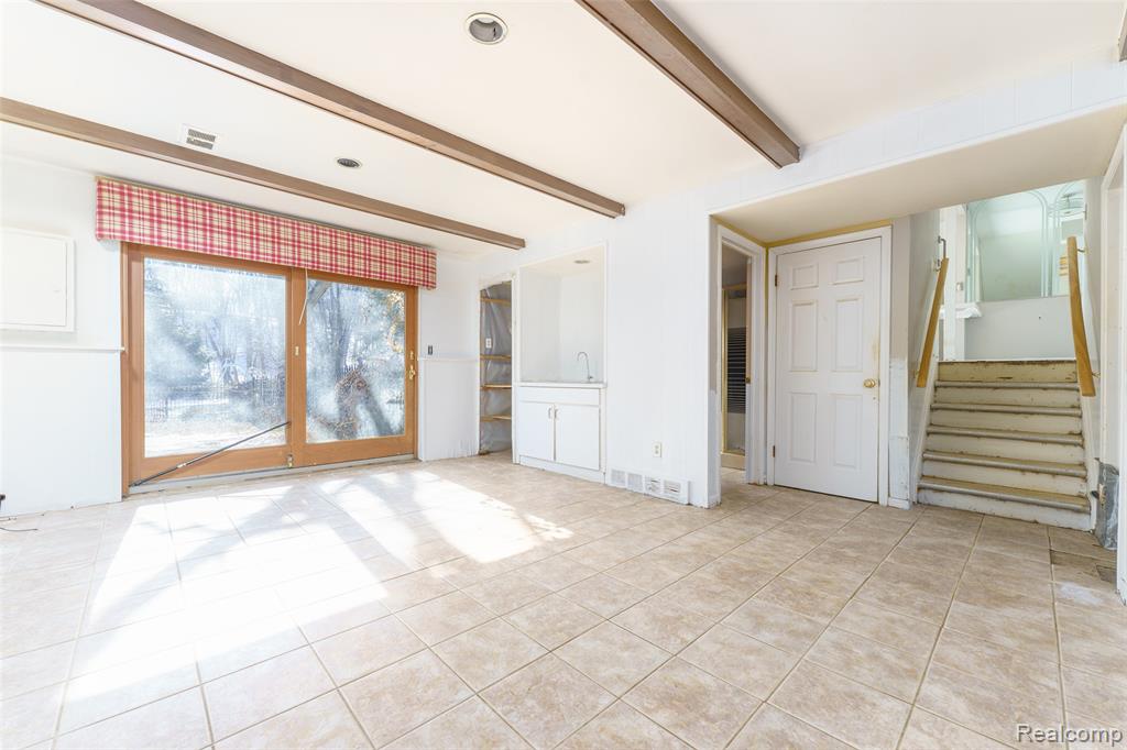 24095 Farmington Road Farmington, MI 48336 - Photo 21 of 35 Gallery Image 21