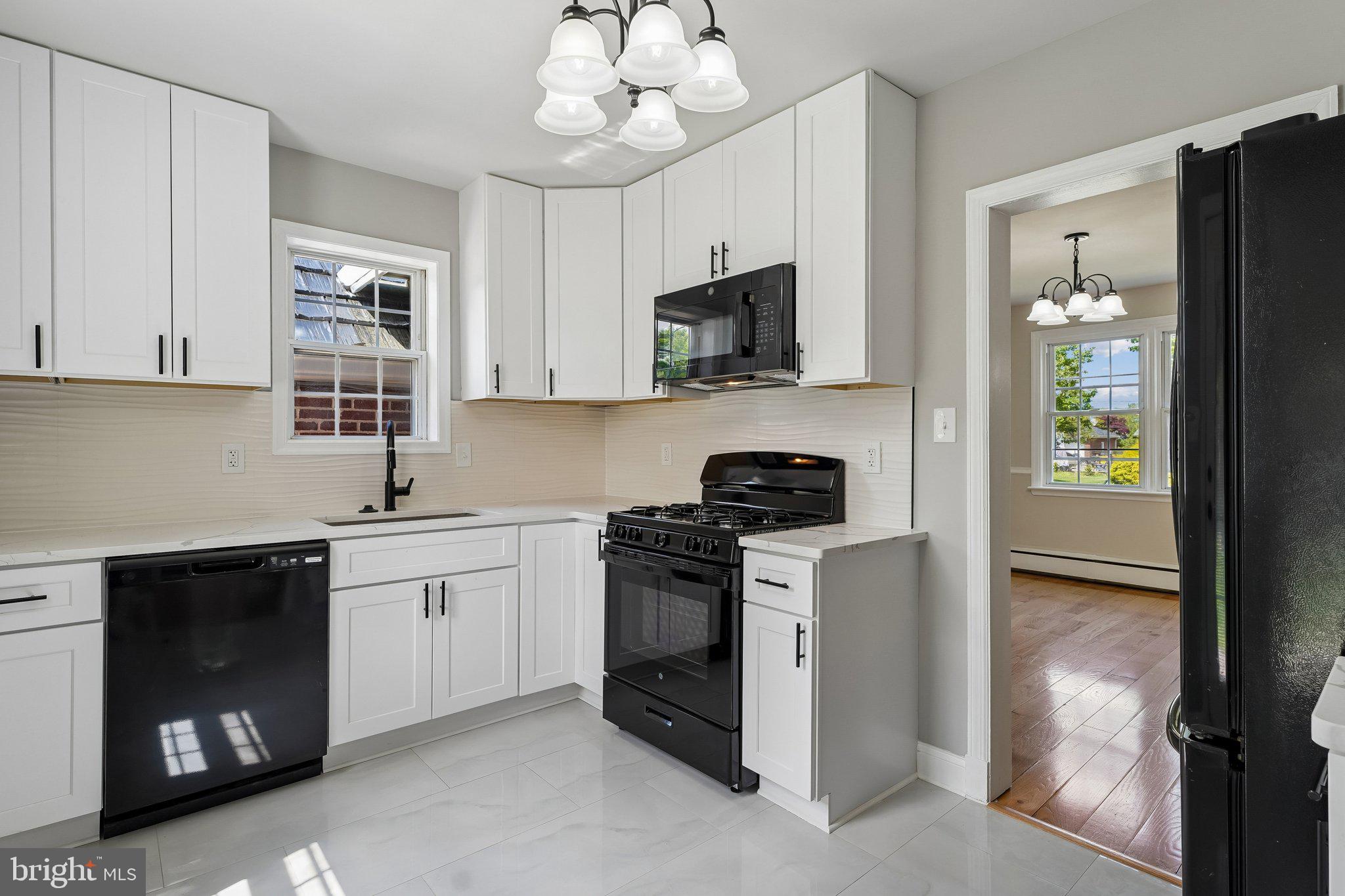 527 Forest View Road Linthicum Heights, MD 21090 - Photo 10 of 29 Gallery Image 10