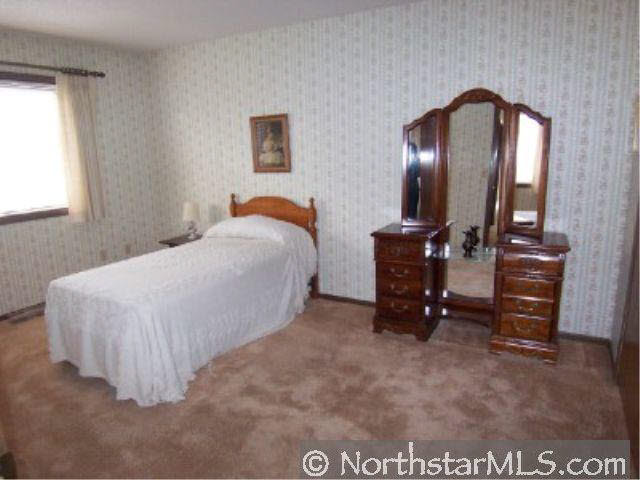 1000 Roberts Road Southwest Hutchinson, MN 55350 - Photo 5 of 5 Gallery Image 5