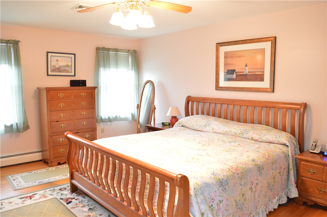 8 Wildwood Road Narragansett, RI 02882 - Photo 11 of 19
