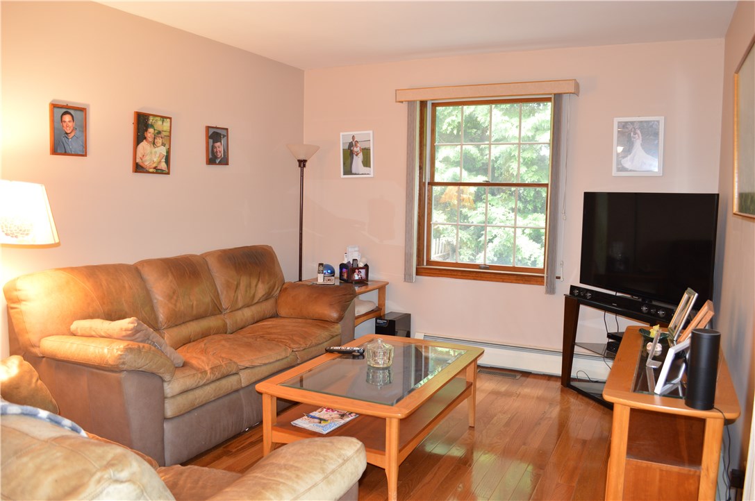 8 Wildwood Road Narragansett, RI 02882 - Photo 6 of 19