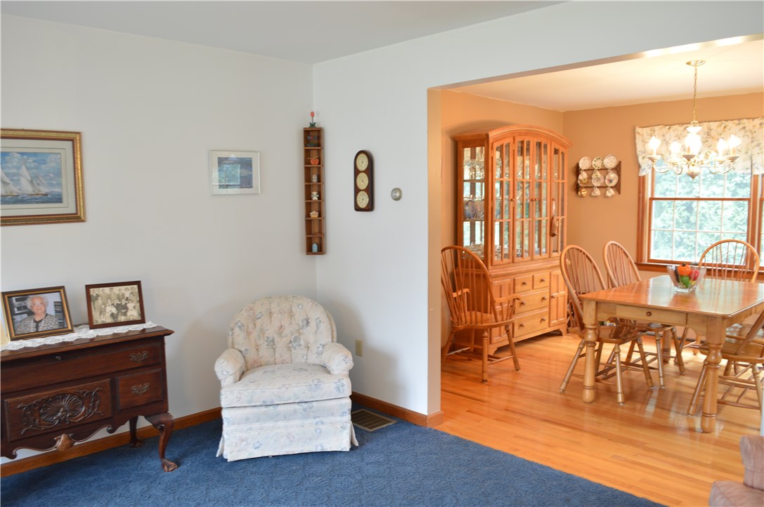 8 Wildwood Road Narragansett, RI 02882 - Photo 9 of 19