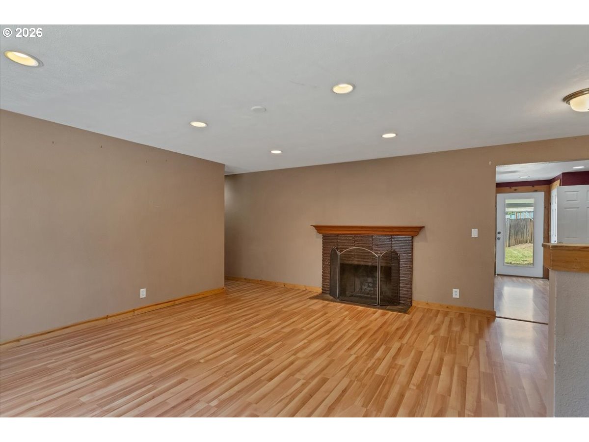 4335 Lone Oak Road Southeast Salem, OR 97302 - Photo 7 of 35