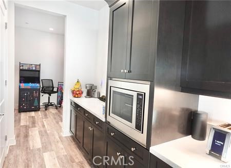 20551 Hummingbird Court Porter Ranch, CA 91326 - Photo 13 of 40 Kitchen rear