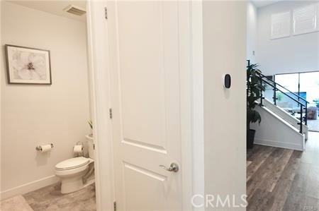 20551 Hummingbird Court Porter Ranch, CA 91326 - Photo 27 of 40 Bathroom 2