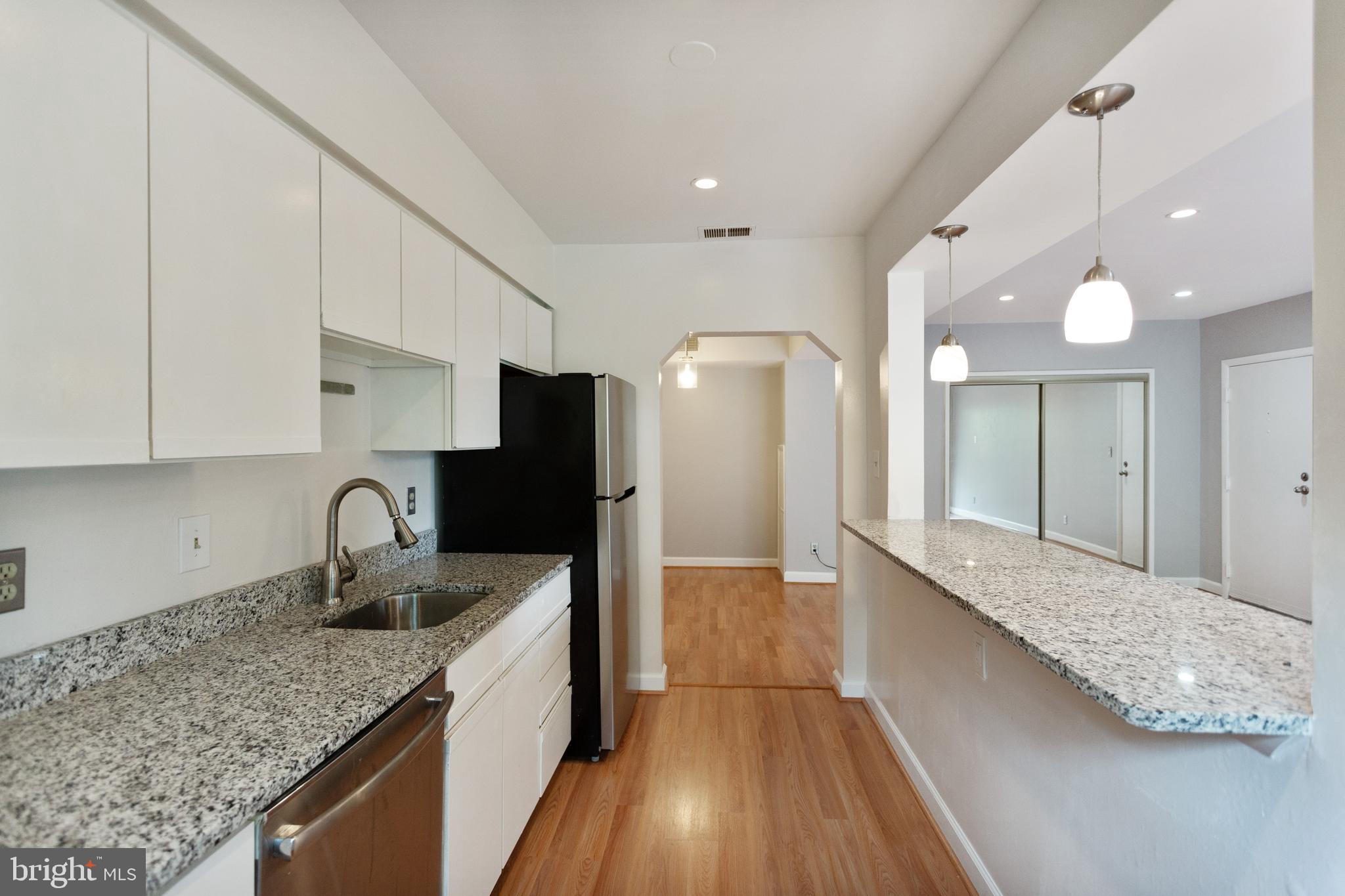 208 Skyhill Road, Unit 3 Alexandria, VA 22314 - Photo 15 of 42