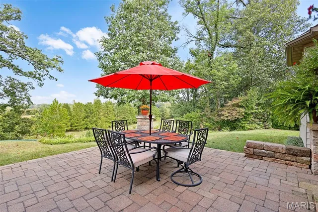 $619,900 | 121 Fox Hill Court, Edwardsville, IL 62025