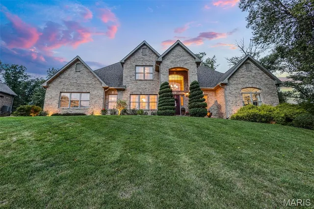 $619,900 | 121 Fox Hill Court, Edwardsville, IL 62025