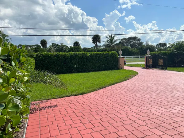 $2,500 | 4649 Lillian Avenue, Unit A, Palm Beach Gardens, FL 33418