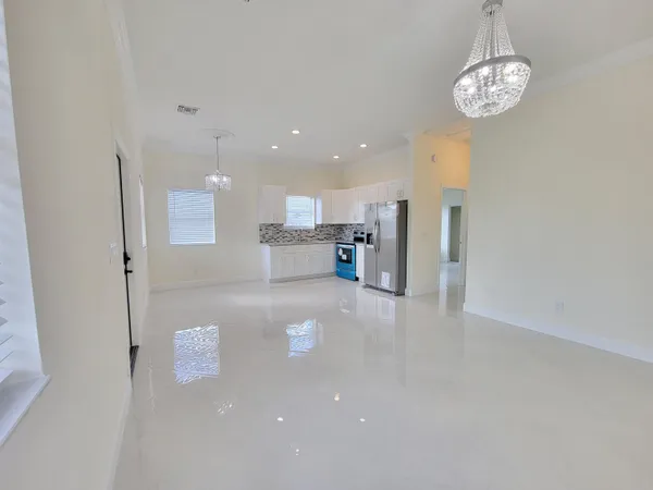 $2,500 | 4649 Lillian Avenue, Unit A, Palm Beach Gardens, FL 33418