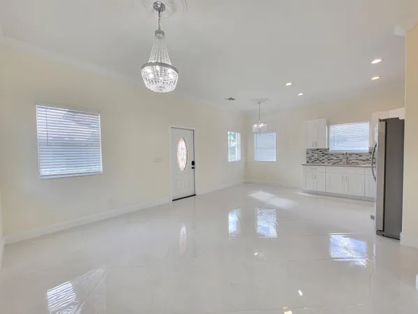 $2,500 | 4649 Lillian Avenue, Unit A, Palm Beach Gardens, FL 33418