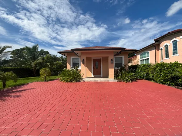 $2,500 | 4649 Lillian Avenue, Unit A, Palm Beach Gardens, FL 33418