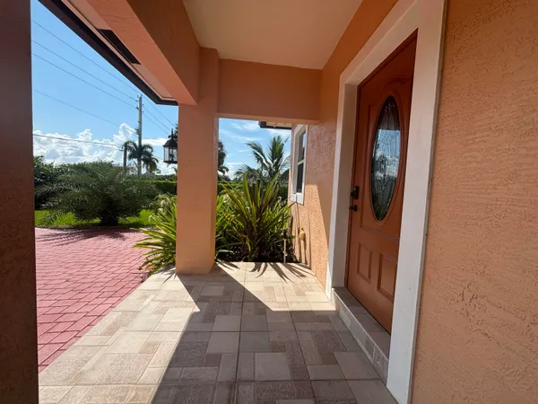 $2,500 | 4649 Lillian Avenue, Unit A, Palm Beach Gardens, FL 33418
