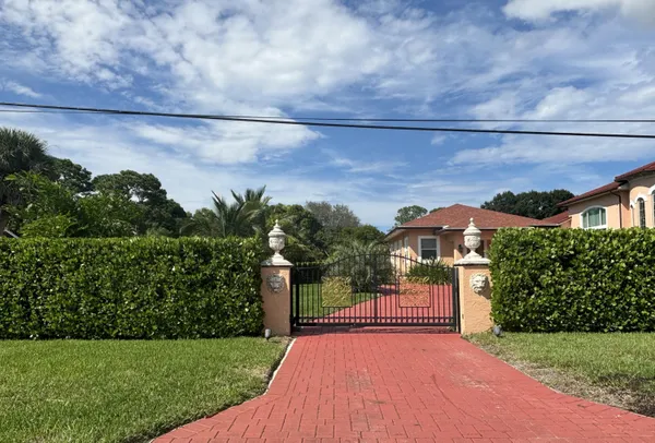 $2,500 | 4649 Lillian Avenue, Unit A, Palm Beach Gardens, FL 33418