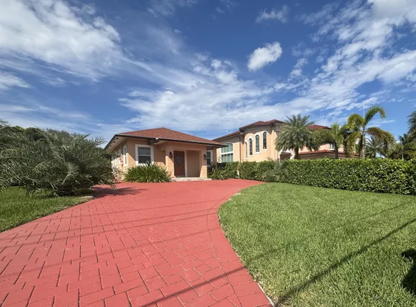 $2,500 | 4649 Lillian Avenue, Unit A, Palm Beach Gardens, FL 33418