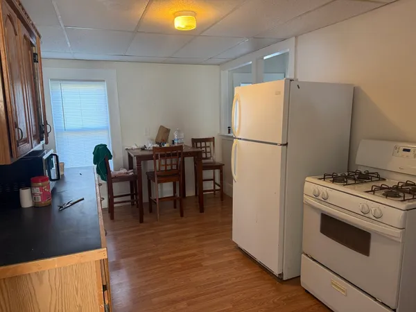 $2,600 | 278 Whittenton Street, Unit 2, Taunton, MA 02780