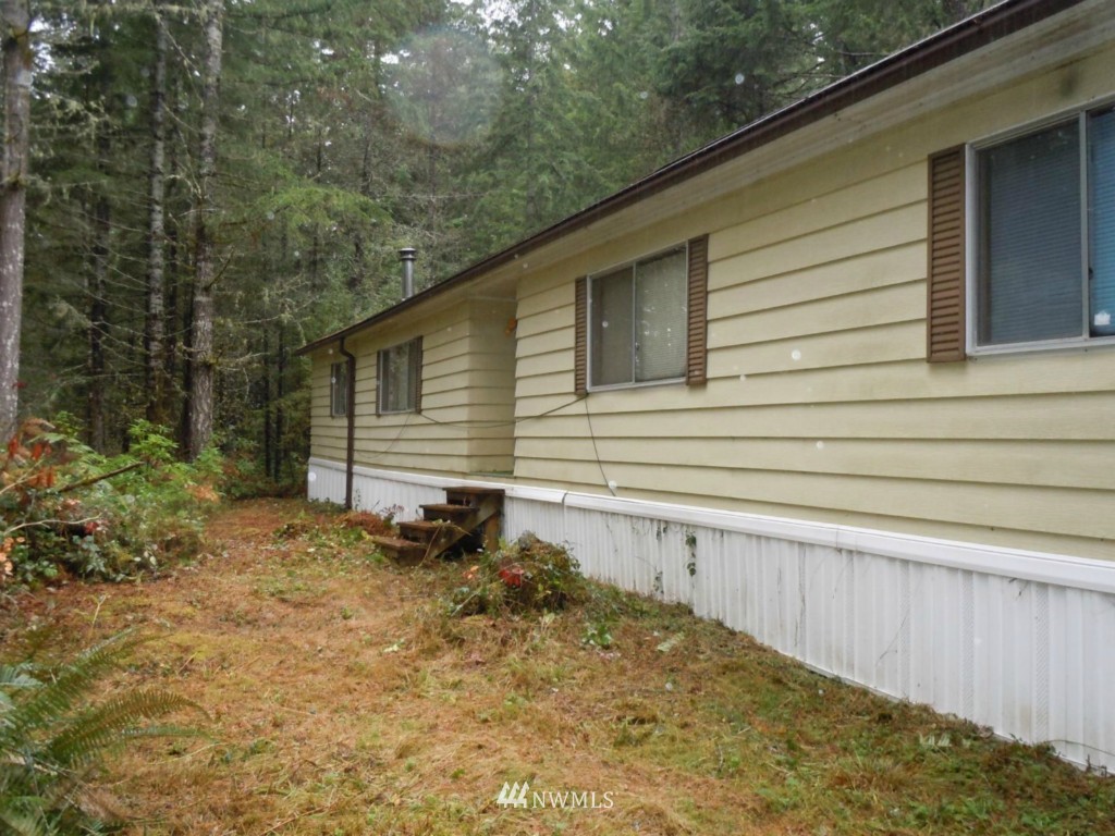 341 Northeast Pine Camp Road Belfair, WA 98528 - Photo 6 of 15 Gallery Image 6