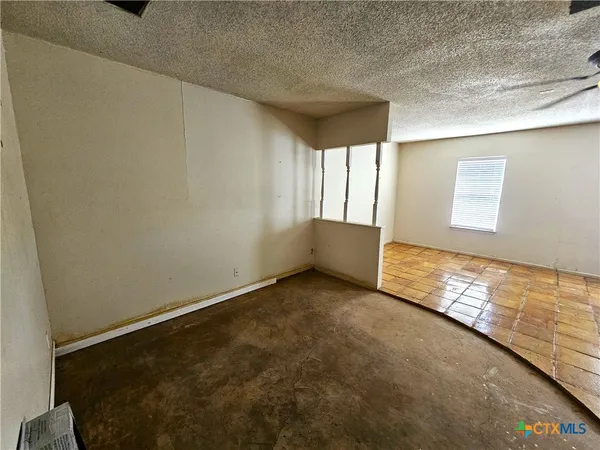 $299,900 | 1648 Eastwood Drive, Seguin, TX 78155