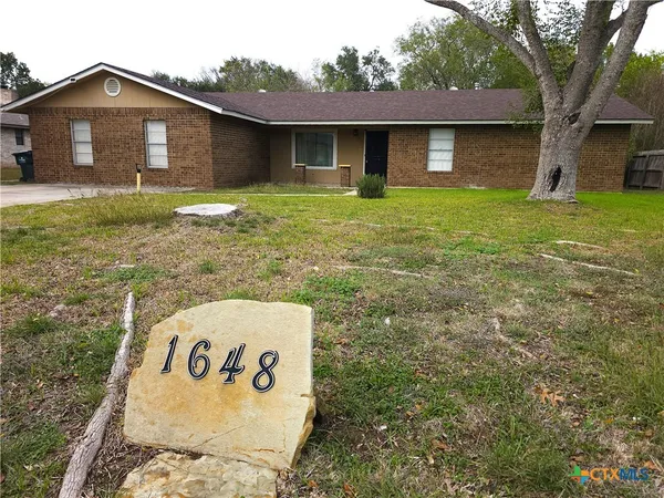 $299,900 | 1648 Eastwood Drive, Seguin, TX 78155
