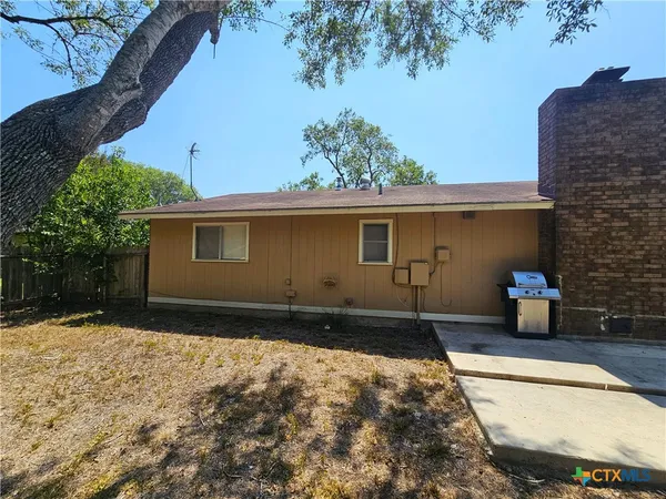 $299,900 | 1648 Eastwood Drive, Seguin, TX 78155