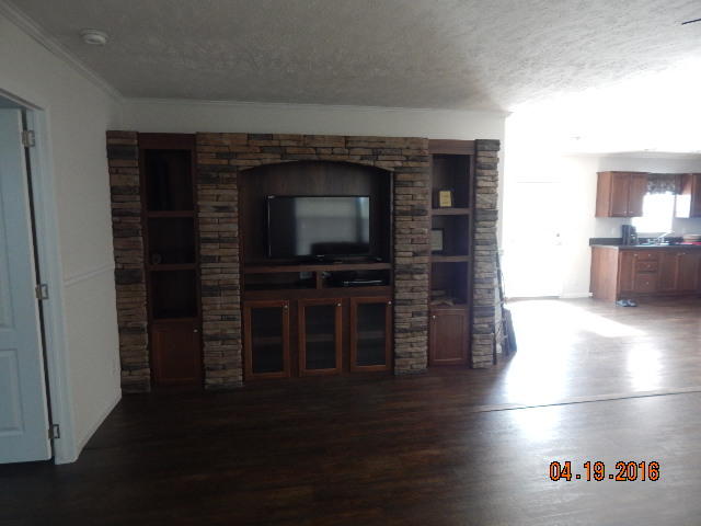 572 Farm Loop Road New Market, TN 37820 - Photo 3 of 10 003