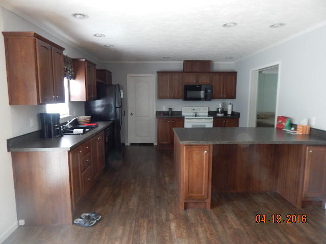 572 Farm Loop Road New Market, TN 37820 - Photo 6 of 10 006