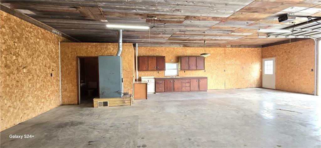 24770 Earnest Road Lane, KS 66042 - Photo 17 of 57