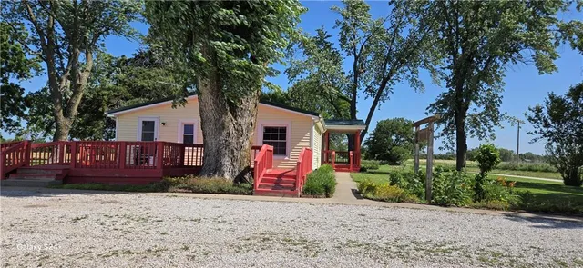 $799,999 | 24770 Earnest Road, Lane, KS 66042