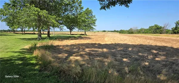 $799,999 | 24770 Earnest Road, Lane, KS 66042