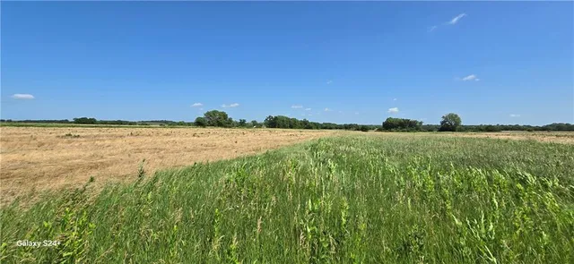 $799,999 | 24770 Earnest Road, Lane, KS 66042