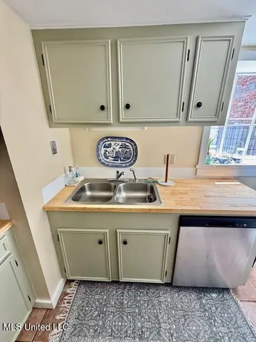 $255,000 | 129 South Commerce Street, Natchez, MS 39120